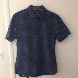 Men’s short sleeve button up